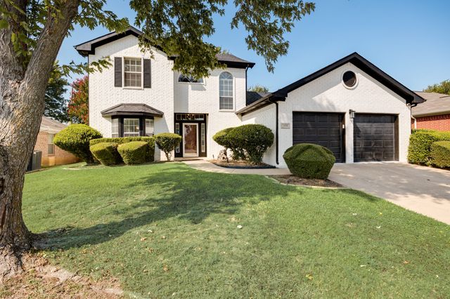 1409 High Crest Drive, Mansfield, TX 76063