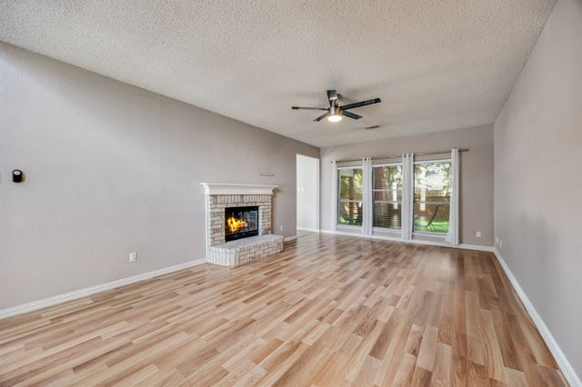 1409 High Crest Drive, Mansfield, TX 76063