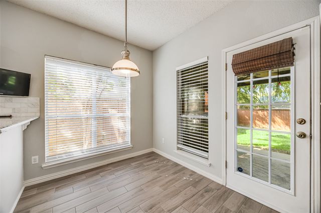 1409 High Crest Drive, Mansfield, TX 76063