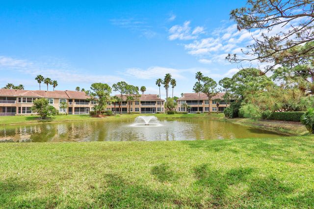 152 Legendary Circle, Palm Beach Gardens, FL 33418