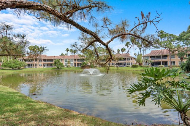 152 Legendary Circle, Palm Beach Gardens, FL 33418