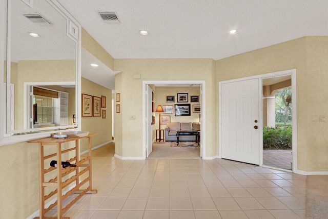 152 Legendary Circle, Palm Beach Gardens, FL 33418