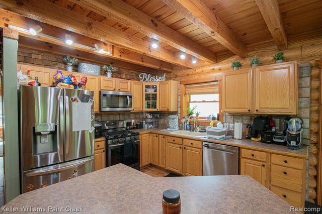 5104 Ravenswood Road, Kimball, MI 48074