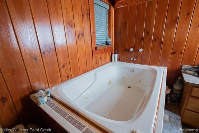 5104 Ravenswood Road, Kimball, MI 48074