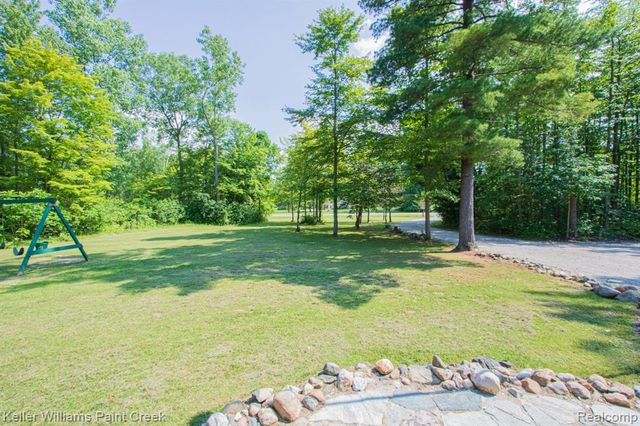 5104 Ravenswood Road, Kimball, MI 48074