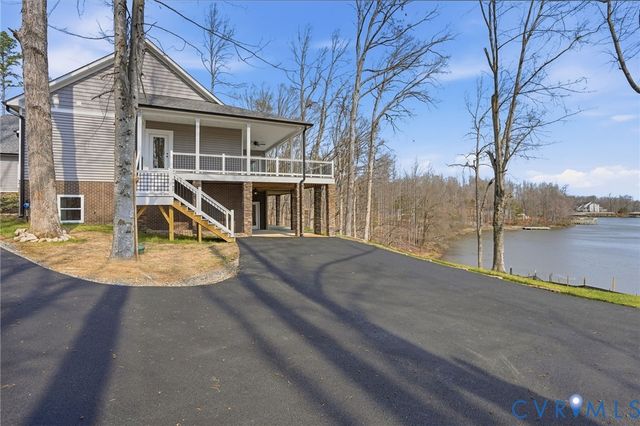 1691 Buckners Ln, Mineral, VA 23117