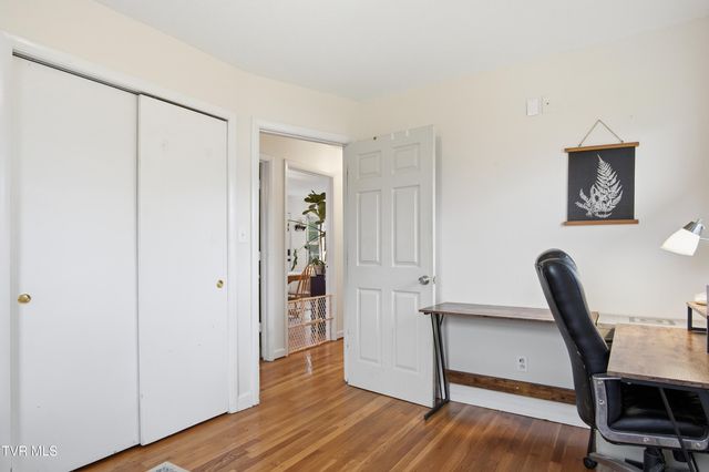 926 East Mountain View Road, Johnson City, TN 37601
