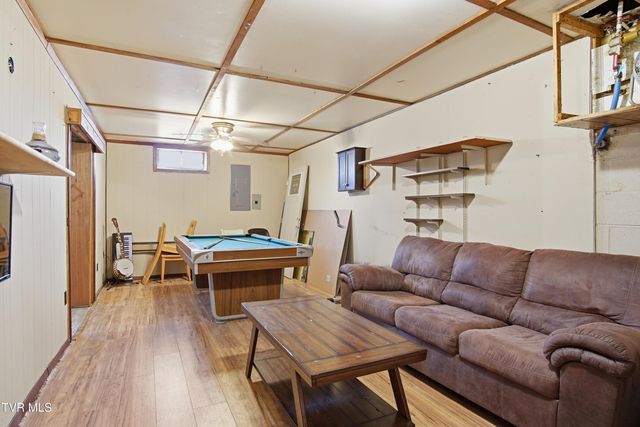 926 East Mountain View Road, Johnson City, TN 37601