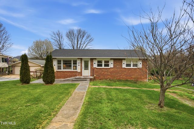 926 East Mountain View Road, Johnson City, TN 37601