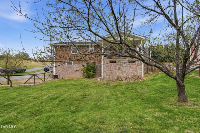 926 East Mountain View Road, Johnson City, TN 37601