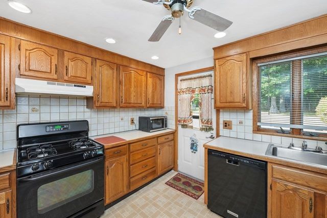 195 Temple Road, Waltham, MA 02452
