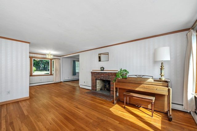 195 Temple Road, Waltham, MA 02452