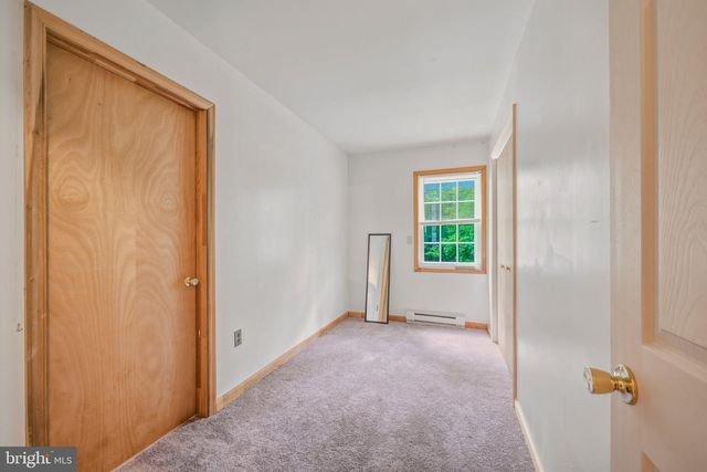 602 PLUM TREE LN, Berkeley Springs, WV 25411