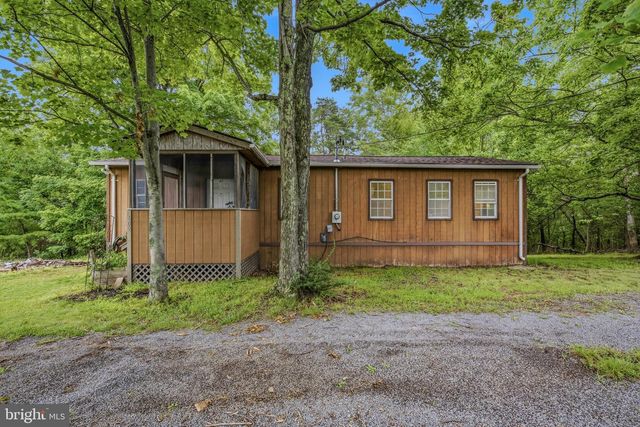 602 PLUM TREE LN, Berkeley Springs, WV 25411