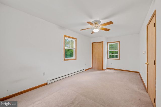 602 PLUM TREE LN, Berkeley Springs, WV 25411