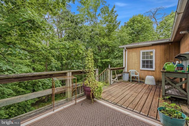 602 PLUM TREE LN, Berkeley Springs, WV 25411