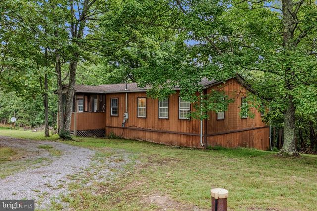 602 PLUM TREE LN, Berkeley Springs, WV 25411