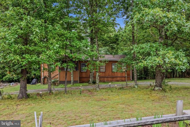 602 PLUM TREE LN, Berkeley Springs, WV 25411