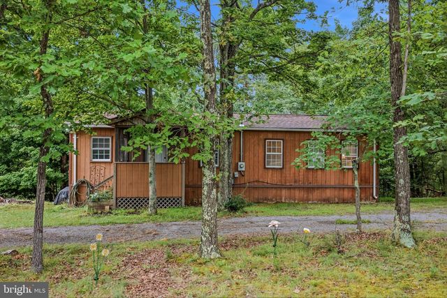 602 PLUM TREE LN, Berkeley Springs, WV 25411
