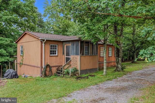 602 PLUM TREE LN, Berkeley Springs, WV 25411