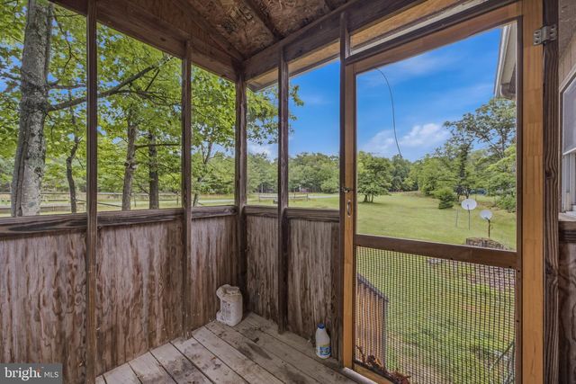 602 PLUM TREE LN, Berkeley Springs, WV 25411
