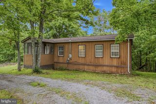 602 PLUM TREE LN, Berkeley Springs, WV 25411