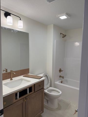 2813 N Bracken St, Wichita, KS 67226