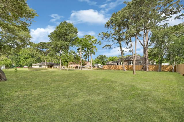 TBD Avenue G, Dickinson, TX 77539