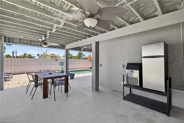 5612 Easy ST, Fort Myers Beach, FL 33931