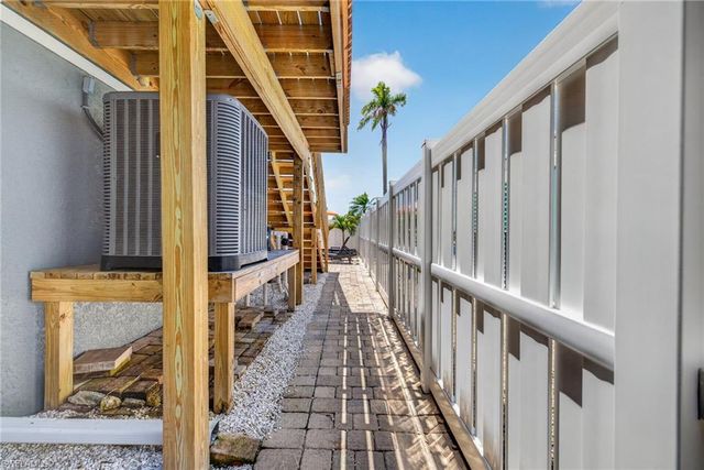 5612 Easy ST, Fort Myers Beach, FL 33931
