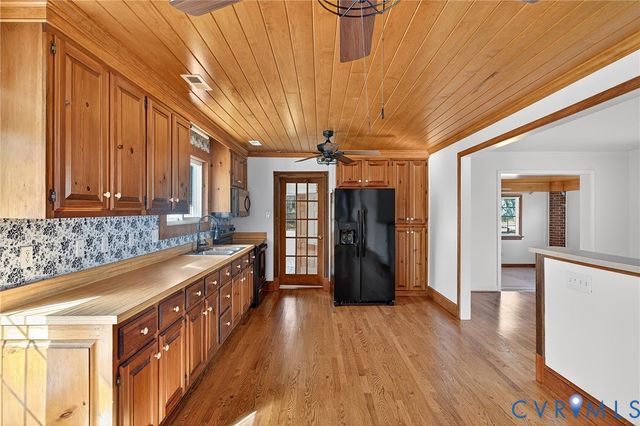 5631 Swan Dr, North Chesterfield, VA 23234