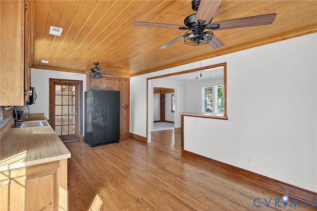 5631 Swan Dr, North Chesterfield, VA 23234