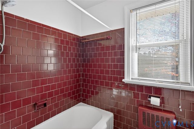 5631 Swan Dr, North Chesterfield, VA 23234