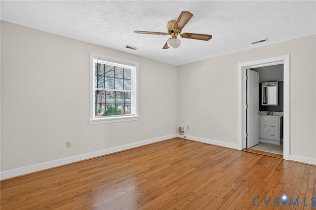 5631 Swan Dr, North Chesterfield, VA 23234