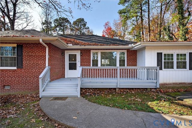 5631 Swan Dr, North Chesterfield, VA 23234