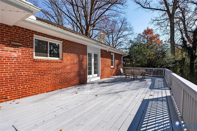 5631 Swan Dr, North Chesterfield, VA 23234