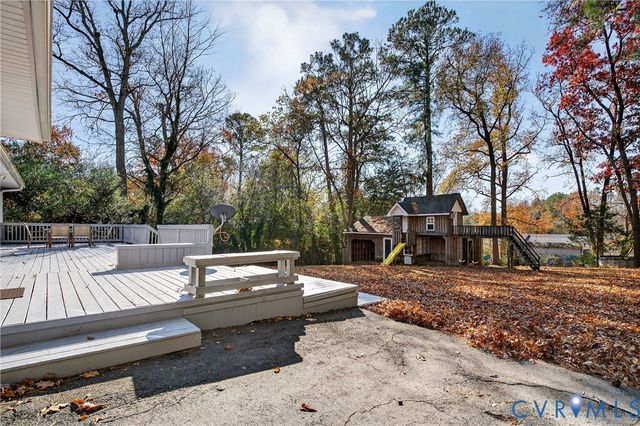 5631 Swan Dr, North Chesterfield, VA 23234