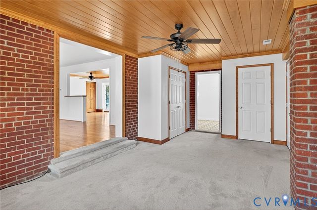 5631 Swan Dr, North Chesterfield, VA 23234