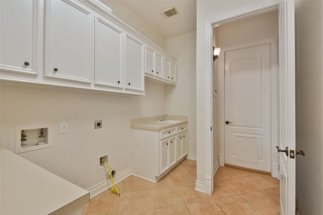 8114 Hideaway Lake Circle, Spring, TX 77389