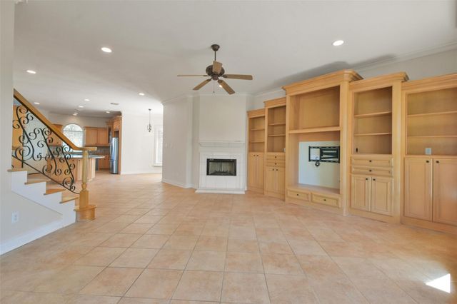 8114 Hideaway Lake Circle, Spring, TX 77389