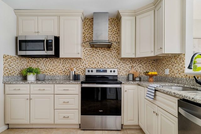 506 Gazebo Circle 506, Reading, MA 01867