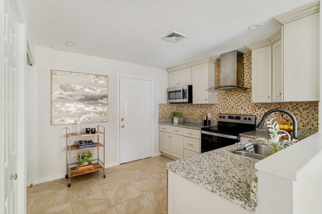 506 Gazebo Circle 506, Reading, MA 01867