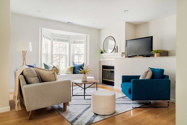 506 Gazebo Circle 506, Reading, MA 01867