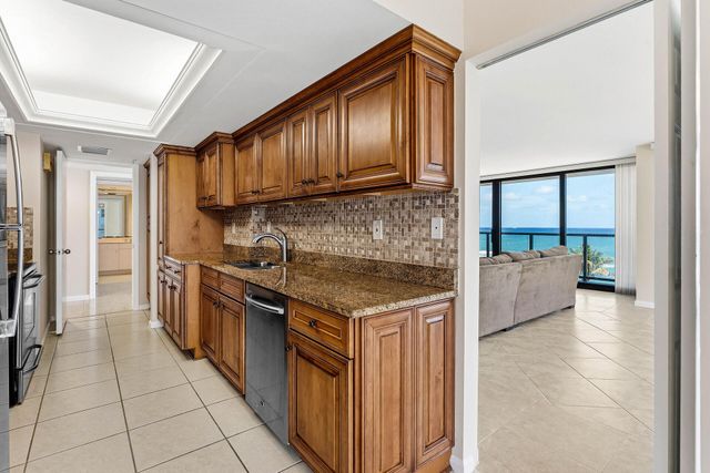 3440 S Ocean Boulevard 502s, Palm Beach, FL 33480