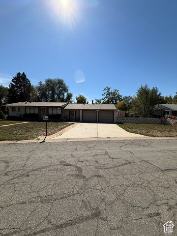 220 GLEN PL, Layton, UT 84041