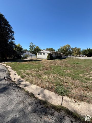 220 GLEN PL, Layton, UT 84041