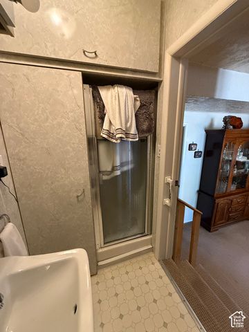 220 GLEN PL, Layton, UT 84041