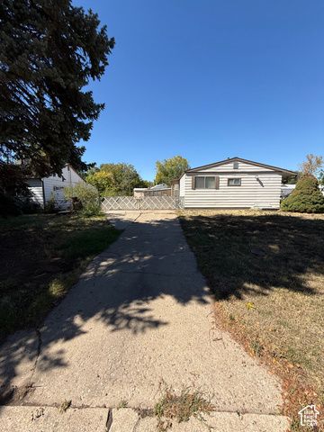 220 GLEN PL, Layton, UT 84041