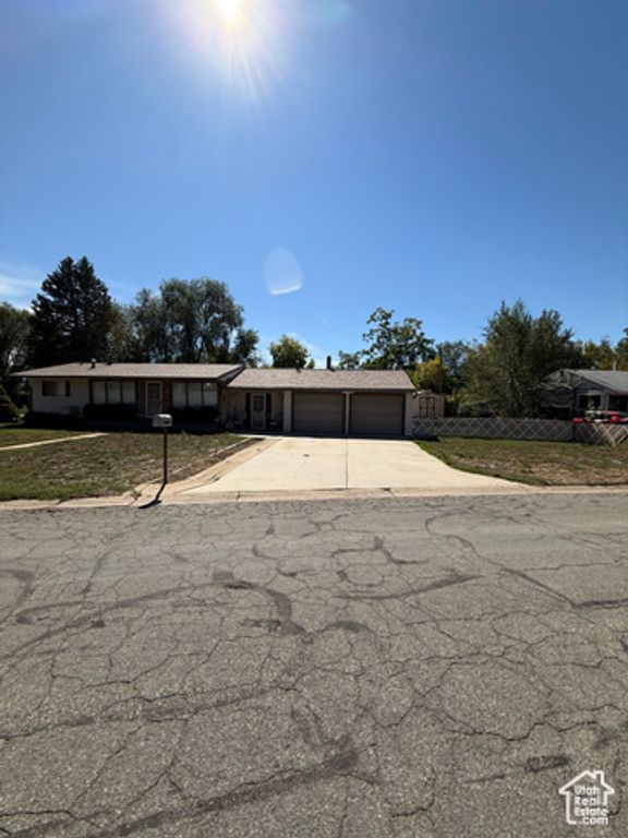 220 GLEN PL, Layton, UT 84041