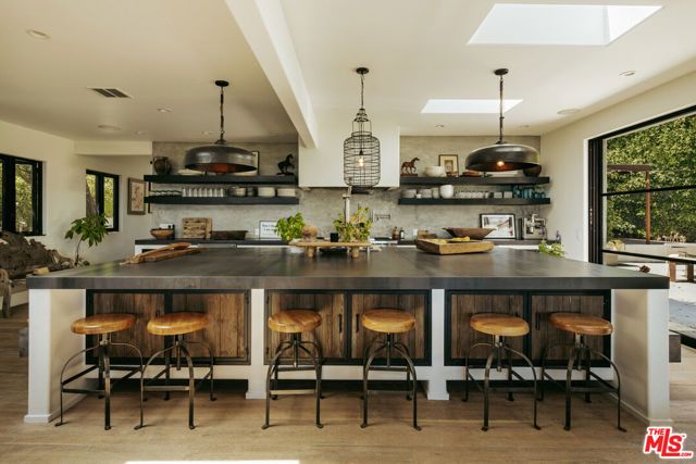 27860 Winding Way, Malibu, CA 90265